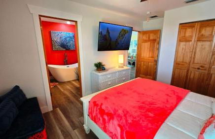 Private Lazy River Pool, 4-bed house, & dock - Foto 18