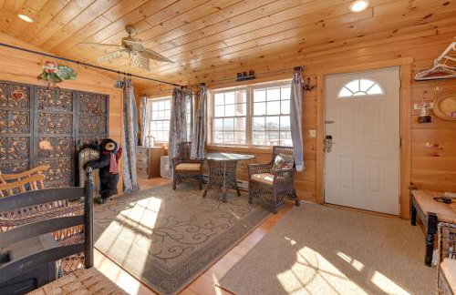 Steps From Lake George! 8-Acre Home with Dock Access - Foto 23