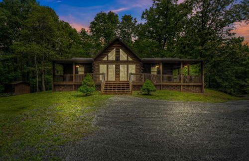 Seventh Heaven - Hot Tub, Pet Friendly, Grill, Wifi, Deck, Covered Porch, Family Friendly, Kid's Loft, King Bed - Foto 2