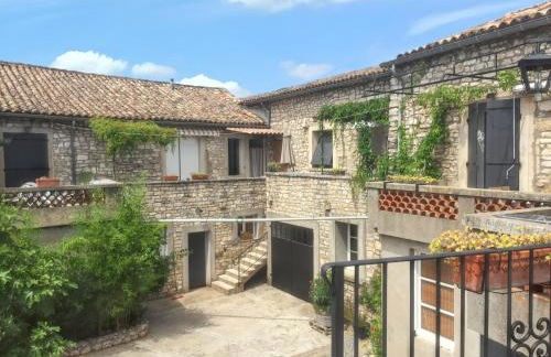 Maison accueillante à Orgnac-l'Aven avec piscine partagée - Foto 19