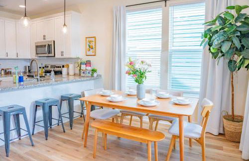 The Royal Crane Suite Newly Built Upscale Central - Photo 23