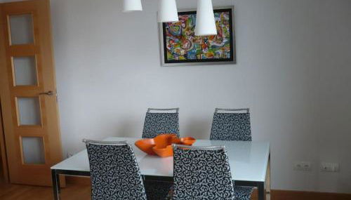 Atico, Piscina, AC, WI-FI y Parking Gratis, Gran Terraza, VUT 47-79 - Foto 3