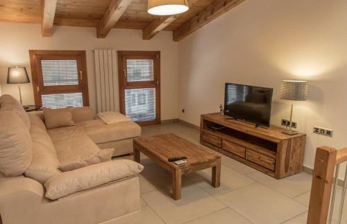 Plaza Apartamentos - Photo 4