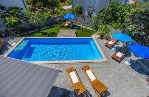VILLA NINA MALINSKA 150m FROM THE BEACH, SWIMMING POOL - Foto 61