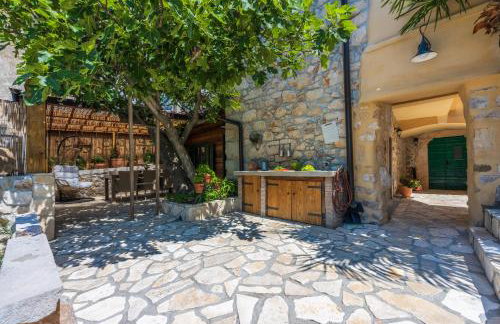 Villa Cocoon - Vacation Home with Heated Pool & Garden - Foto 11