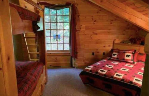 LUXURIOUS TN Mtn Lodge- Sleeps 22+, Hiking & Lake - Photo 45