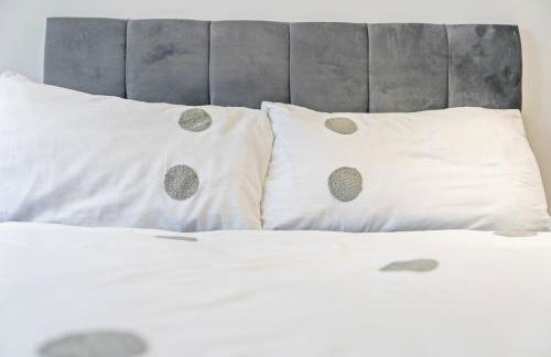 Awesome Coventry Home for Business Contractors and Suitable for families with Free Parking 14mins from NEC - Foto 17