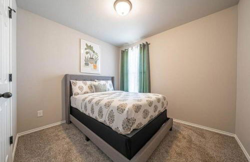 Gorgeous, Brand New 3 Bedrooms Home- Built 2024, Near SeaWorld & Lackland AFB - Foto 39