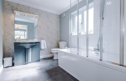 Damson House- Spacious, Modern 6 bedroom Executive House - Ideal for Work Teams or Multi-Generational Families - Foto 73