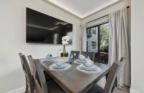 2 Suites at The Enclave Near Universal - Foto 10