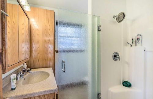 House with Deck Overlooking Lake of the Ozarks! - Foto 14