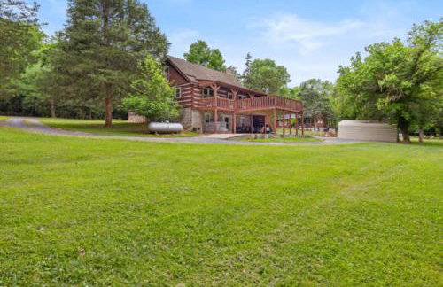 Riverfront Log Cabin Hot Tub, Mtn Views & Hottub - Foto 46