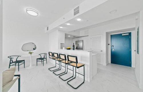 Pool & Gym | King Bed | Downtown Hollywood - Foto 10