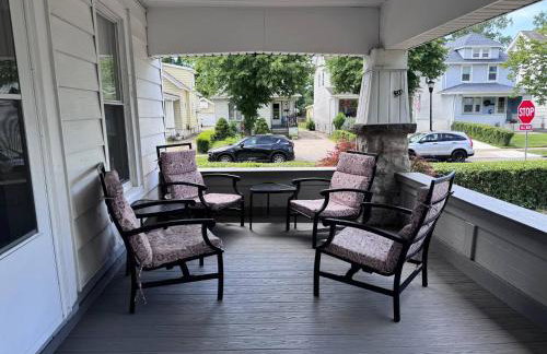 The Paradise House steps from the Heart of Hertel - Foto 25