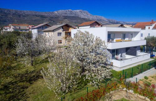 Luxury apartment with terrace Castel - Photo 26