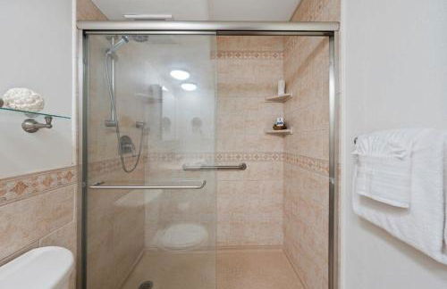 Milowai 302 · MIL 302 Oceanfront 2BD w Ocean Views Whale Watch - Foto 67