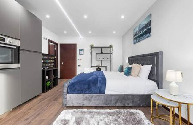 Stylish King Size Bed Studio Near Central London - Foto 13