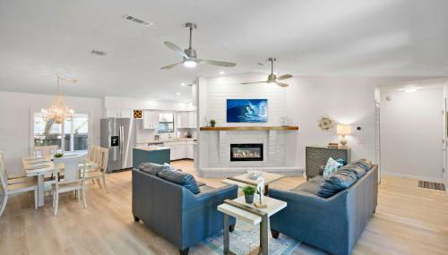 3BR Family Getaway Steps to Sand & Sun - Foto 3