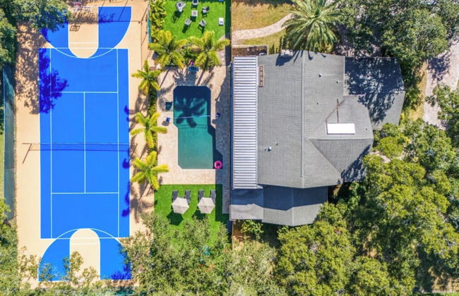 Court Haven Paradise: Your All-in-one Getaway - Foto 1