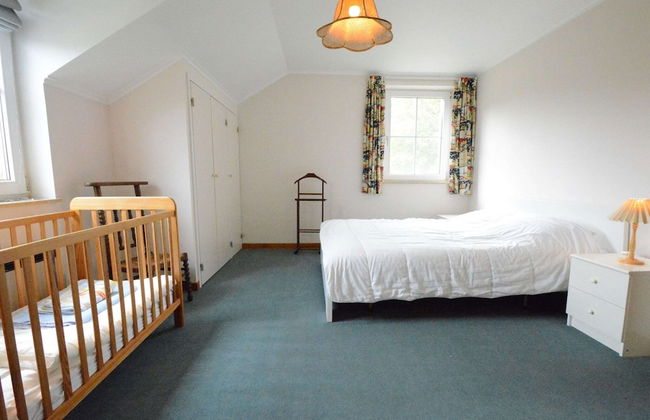 Spacious Villa Near Lesse - Photo 9