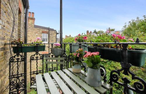 Charming London with balcony - Photo 18