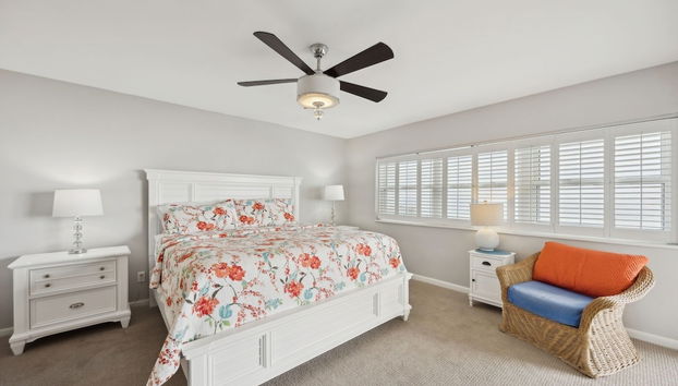 Beach Cottage Look Condo, Ocean View from Spacious Balcony by RedAwning - Foto 3, Habitación