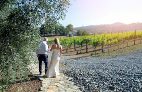 Casita Vino Dog-Friendly Vineyard Retreat & Stay - Photo 11