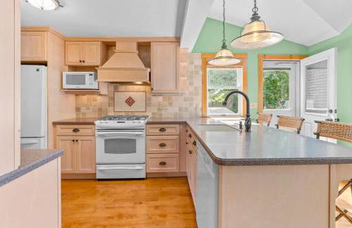 Lookout Point - 3 BDR Home Steps from Beach - Foto 28