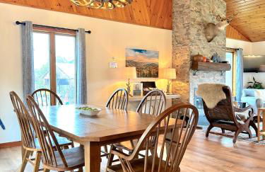 Stylish Mountain Chalet 15mins to Gore Mountain , Large Hot Tub, Playroom & Large Heated Pool - Foto 18