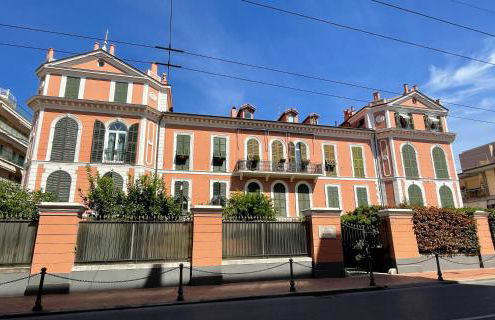 Villa Eugenia - Luxury Flat with Parking Space - Photo 3