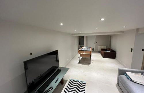 Beautiful family home - Photo 12