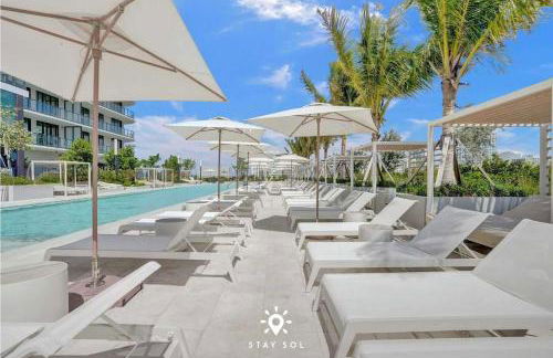 Chic 2BR Apartment Gym & Balcony Views - Foto 55