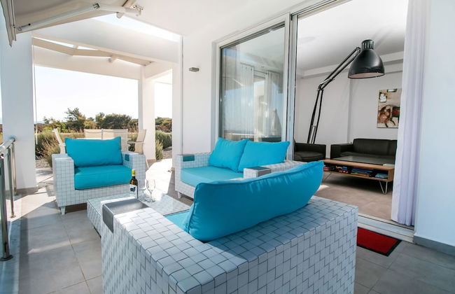 Luxury Villa Near Sea in Kalithies with Hot Tub - Foto 6