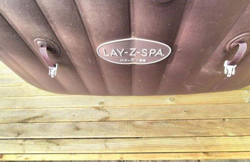 Pool, drinks and a hot tub! - Photo 35