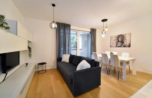 Ophelia - Spacious 2-Bedroom Apartment with Parking & Balcony - Foto 1