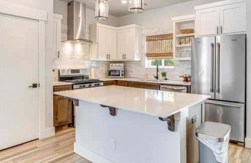 Stylish OKC Farmhouse with Garden - Close to OU - Foto 2