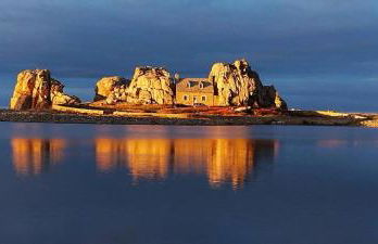 Coeur de granit rose, meublé alliant le charme de l'authentique breton et du confort, classé 3 étoiles, à 5mn de 13 plages de la réputée cote de granit rose - Foto 48