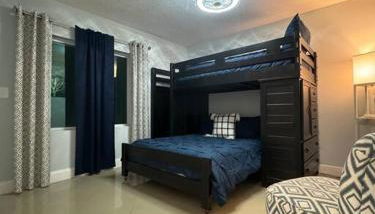 Beautiful and comfy home! - Photo 2