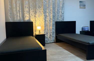 Laras voll ausgestattete Gartenwohnung mit WLAN und TV - Foto 59