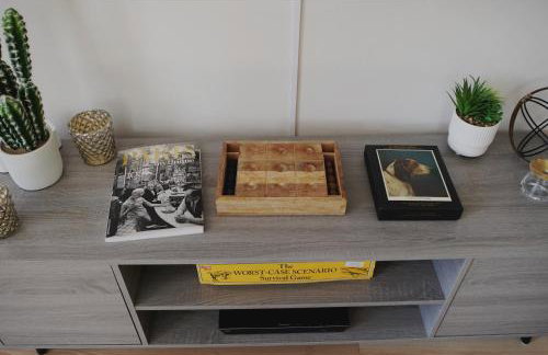 The White House, A Unique ABQ Stay in Central Location near Uptown - Foto 12