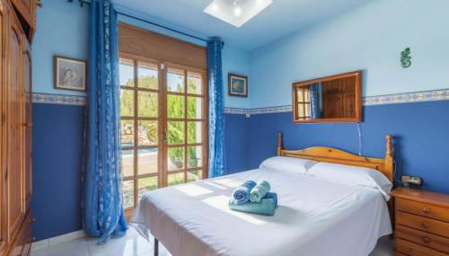 Escapada con Piscina Climatizada y Área Infantil - Foto 4