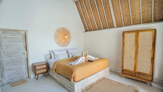 Sunset House Ceningan - Foto 2, Habitación