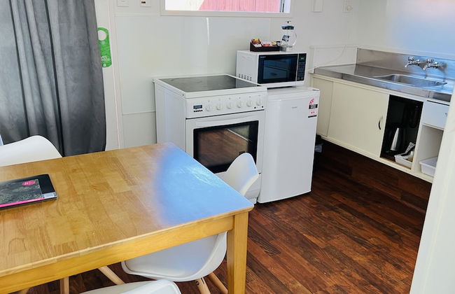 18th Avenue Thermal Motel - Photo 27