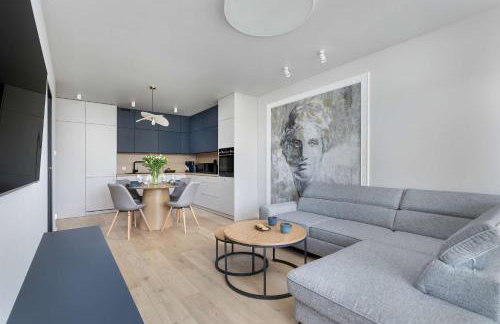 Bright Apartment Spadochroniarzy in Dziwnów with Parking & Pool by Noclegi Renters - Foto 8