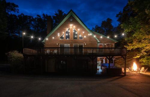 Massive Log Chalet with Hot Tub - Foto 13