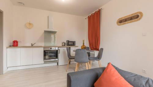 LE CORAIL - 1 chambre, idéal couple, parking, 10min Canal du Midi - Foto 5, stove, toaster, minibar