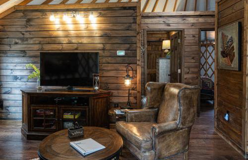 Otter Creek Luxury Yurt - Creekside Glamping with Private Hot Tub - Foto 23