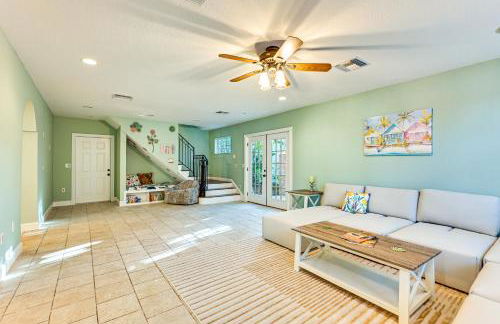 1 Block to Sims Park Spacious Getaway with Balcony - Foto 12