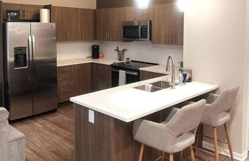 Fall Deals!! Modern 1 BR and Sleeper Sofa in Heart of Midtown Kansas City! - Foto 2
