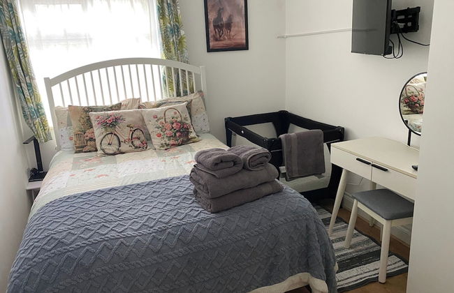 Slough - Sleeps 3 - Petfriendly - Riverside - Bay - Foto 3